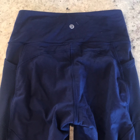 Sold****New mesh Lululemon leggings - Picture 4 of 6